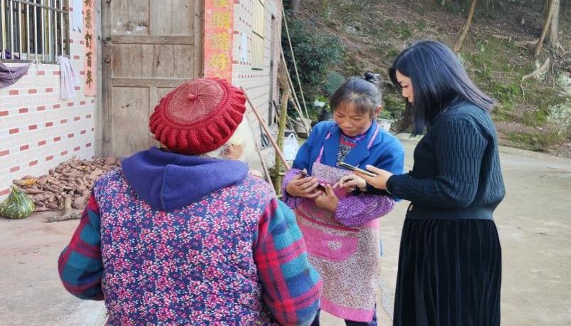 镇村干部齐发力，医保宣传暖民心