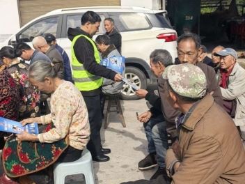 骑龙镇扎实推进用火用电安全宣传筑牢群众冬季安全防线