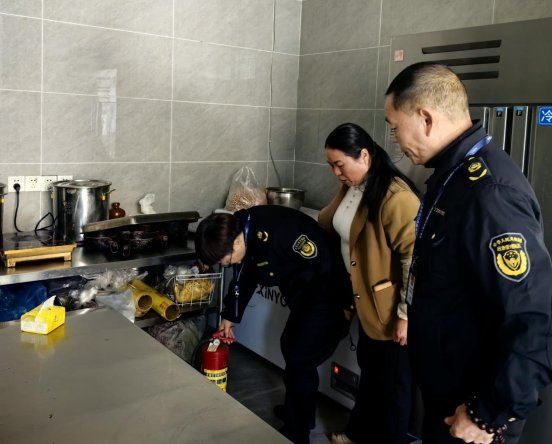 黎香湖镇扎实开展餐饮住宿行业专项检查