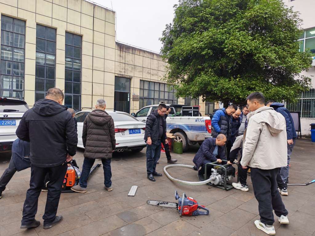 太平场镇应急管理岗开展人装点验