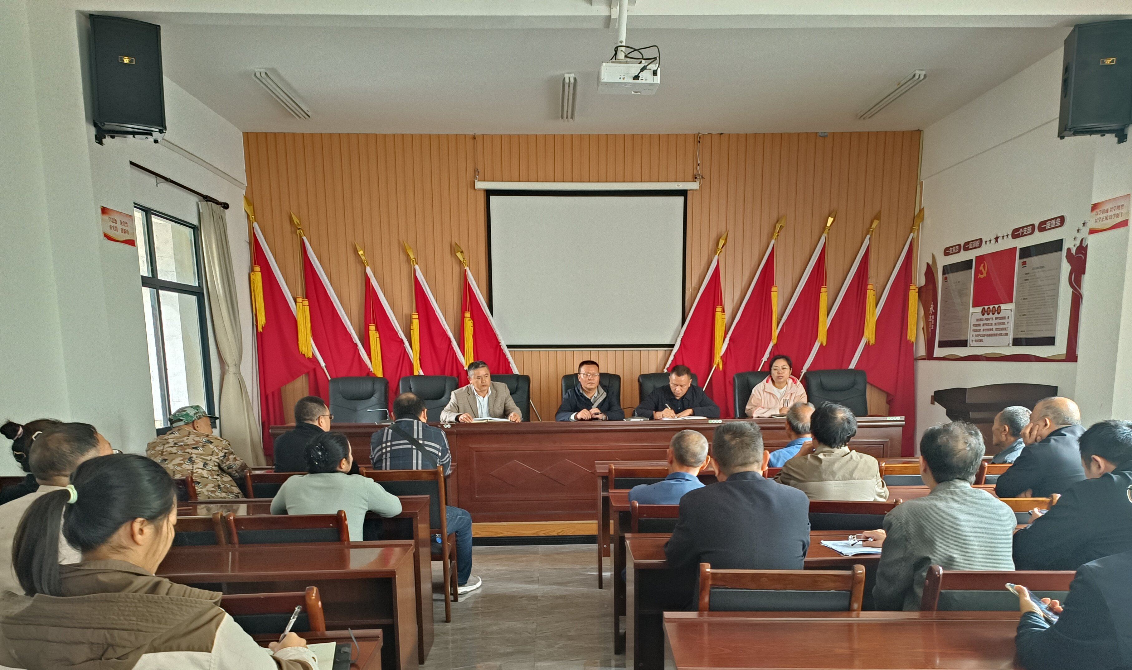太平场镇召开退化林修复工作部署会，筑牢生态安全屏障