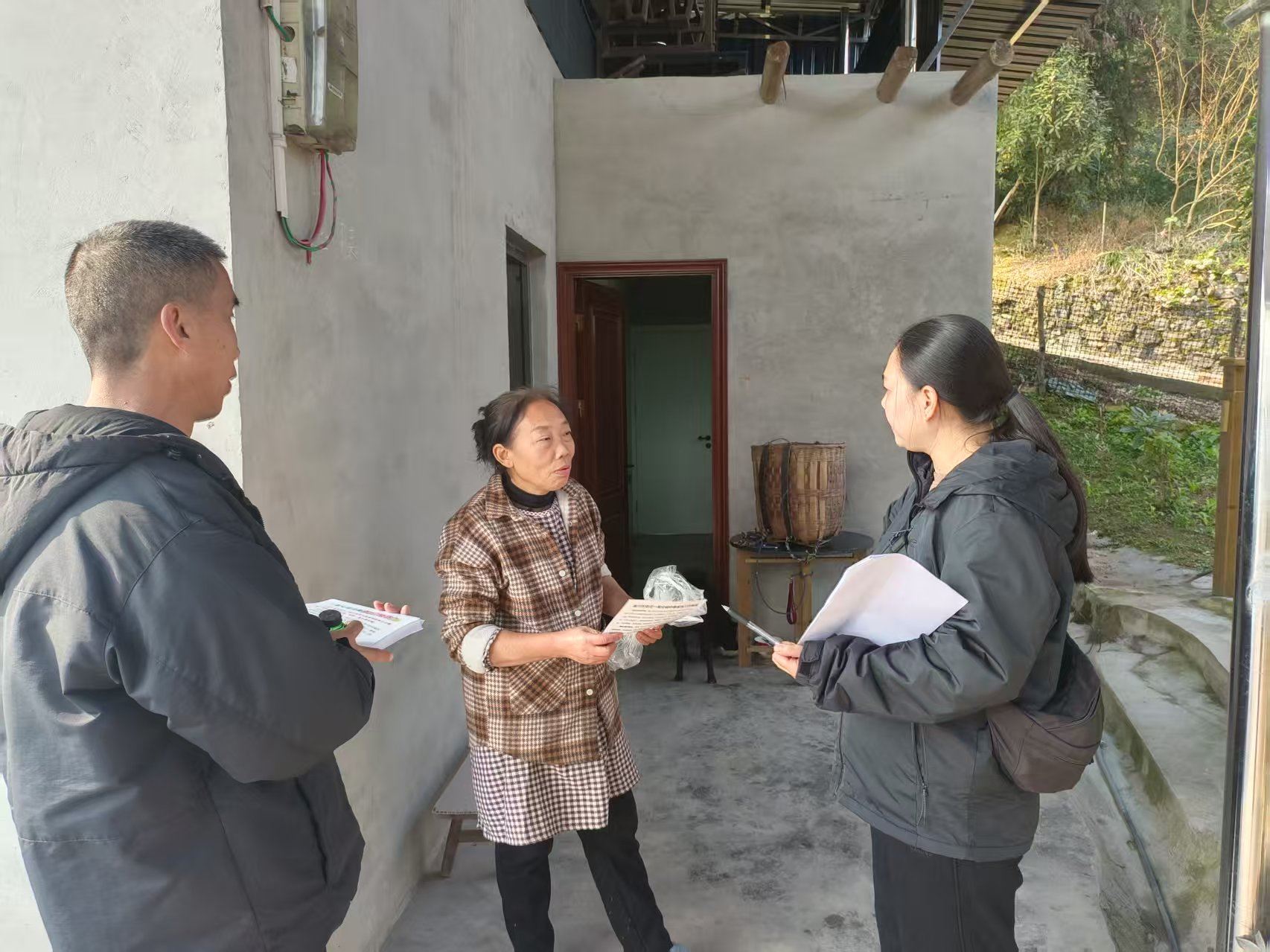 神童镇开展消防安全暨防范一氧化碳中毒“敲门行动”