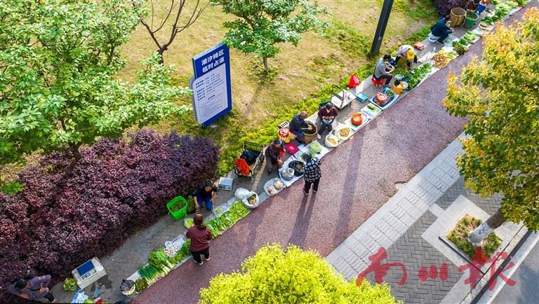 生动诠释城市治理“民生为大”理念 南川“潮汐摊区”模式涌向全国百城