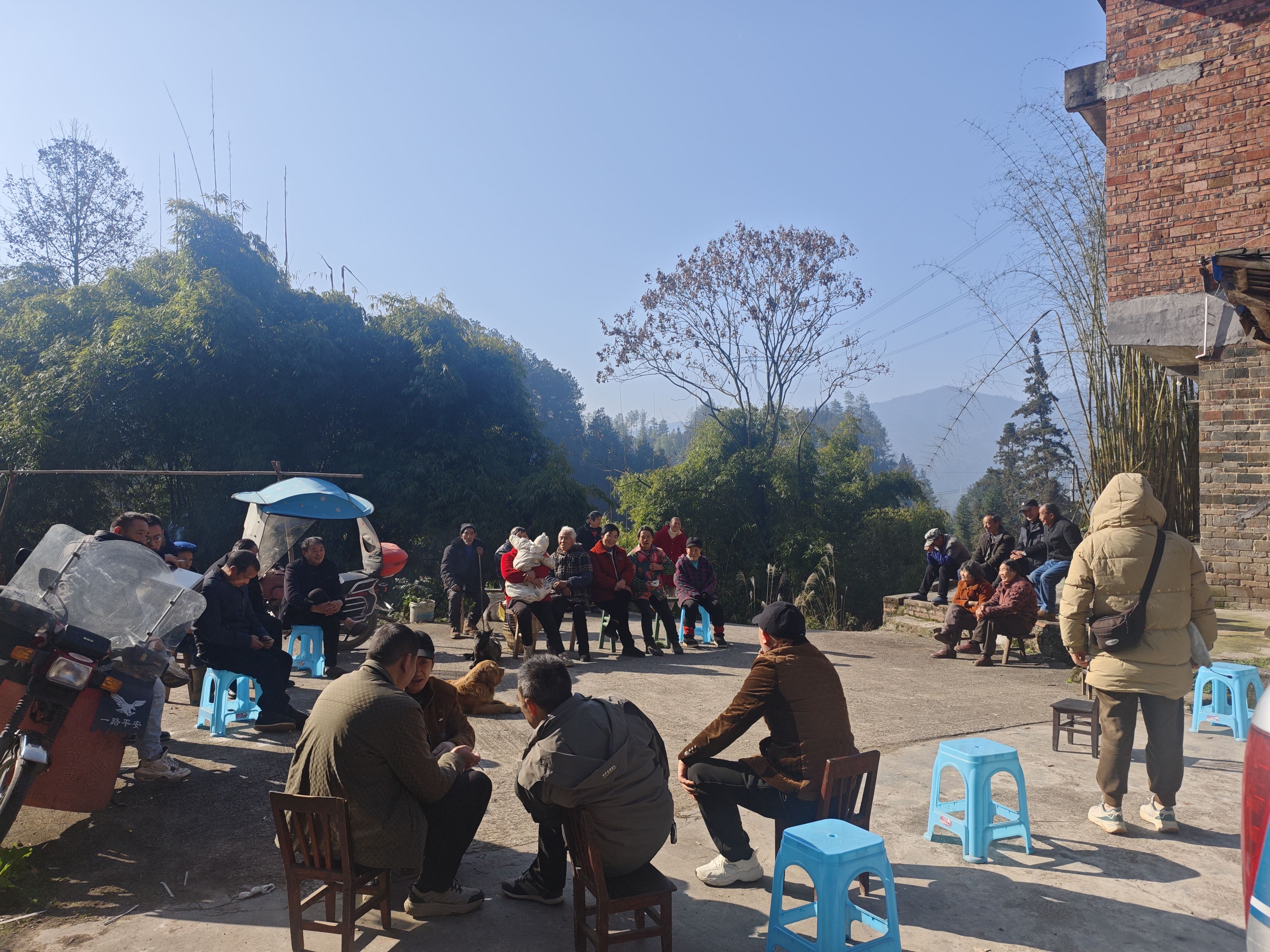 政策宣讲入人心安全防线共筑牢