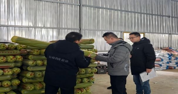 农膜现场严检测，惠农助农实打实