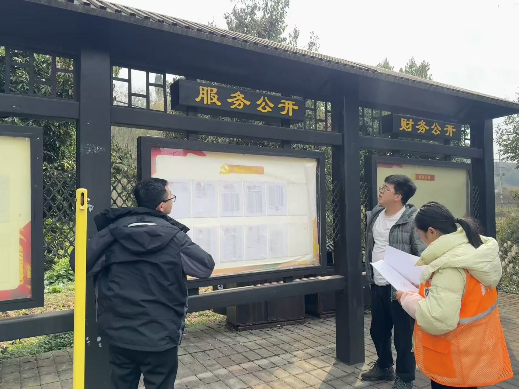 神童镇开展村务公开检查助力基层治理透明化