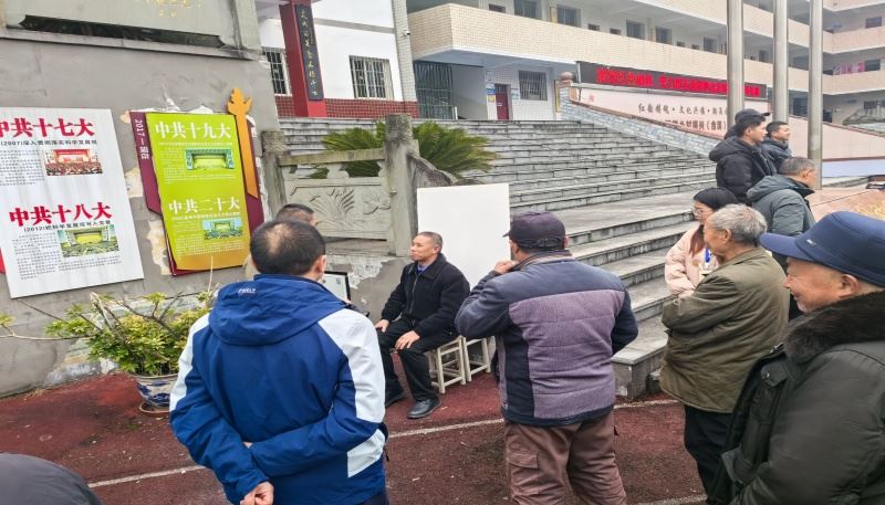 合溪镇开展“光影暖桑榆”公益摄影活动