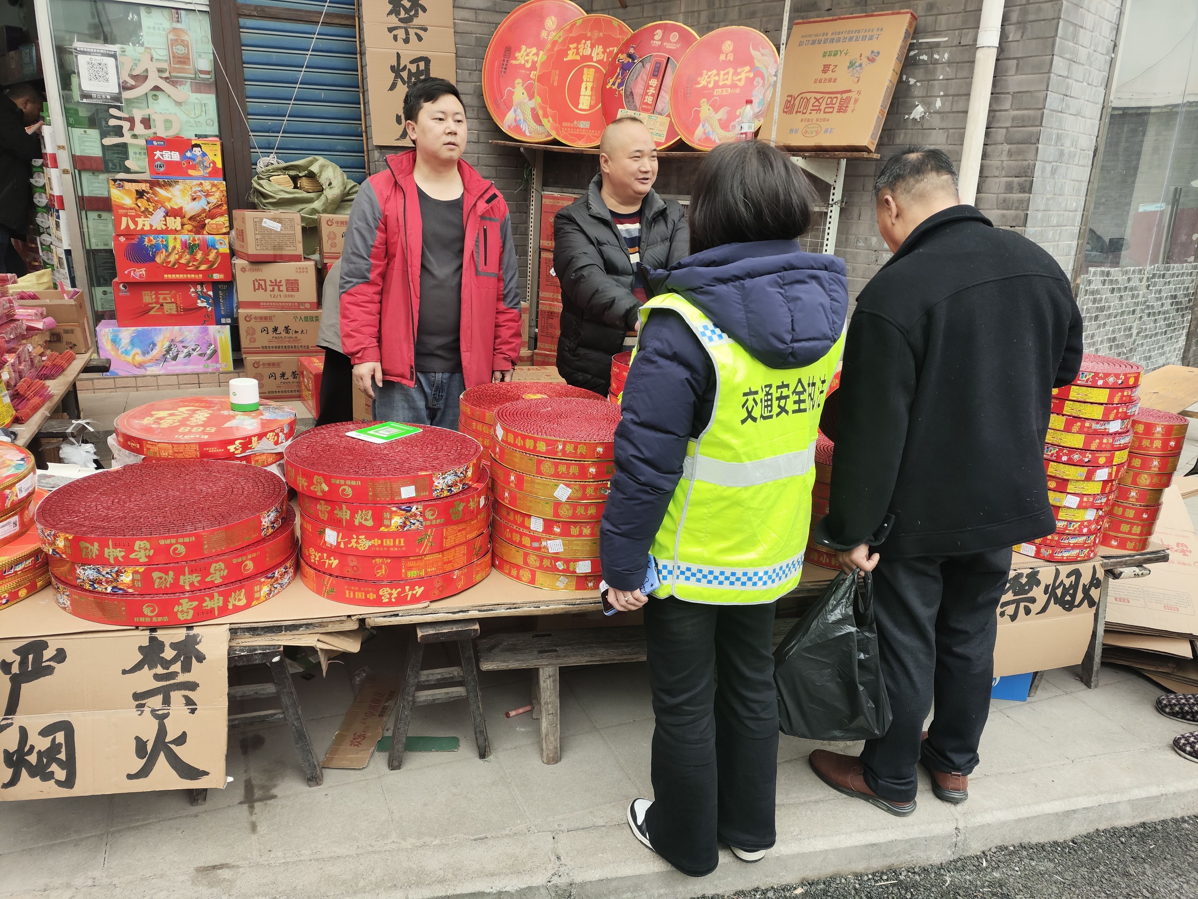 中桥乡多措并举护航群众安全幸福过节