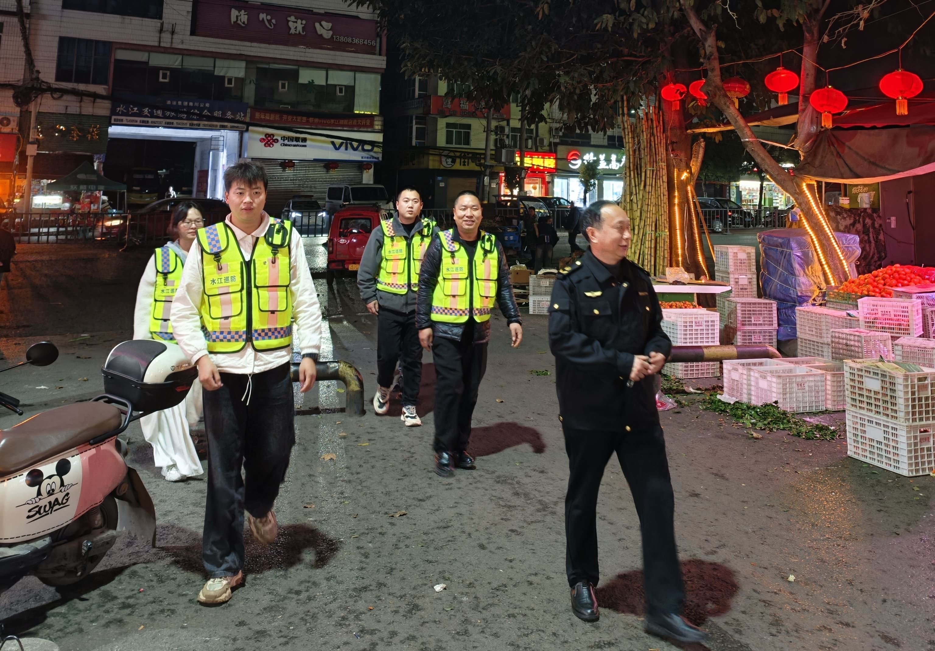 水江镇开展夜间治安巡逻